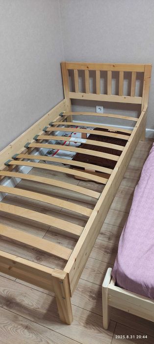 Деревянная кровать 200*90