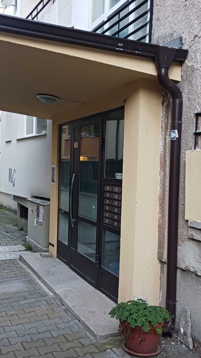 Дава се под наем Двустаен апартамент в София, Оборище - 65 кв.м за 598.23 € - Снимка #13