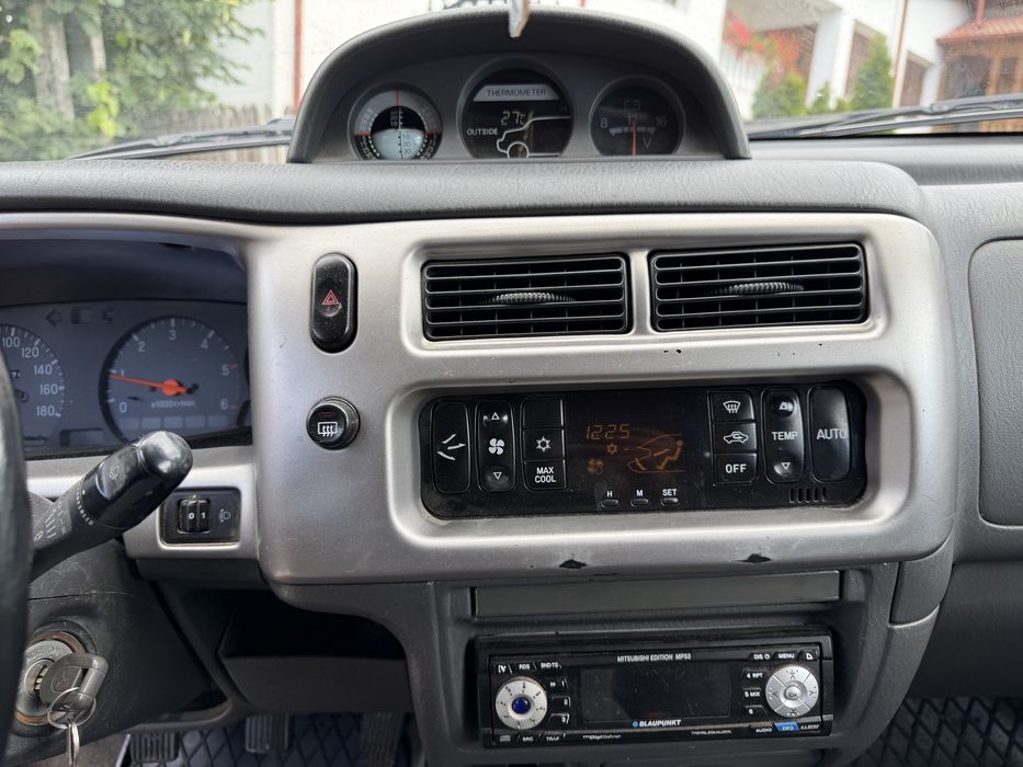 Mitsubishi L200 autoutilitara 4x4 2003 AC