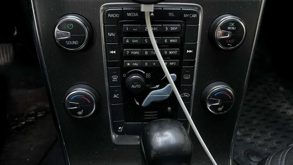 Volvo S60 2011 D3 2.0 Automatic