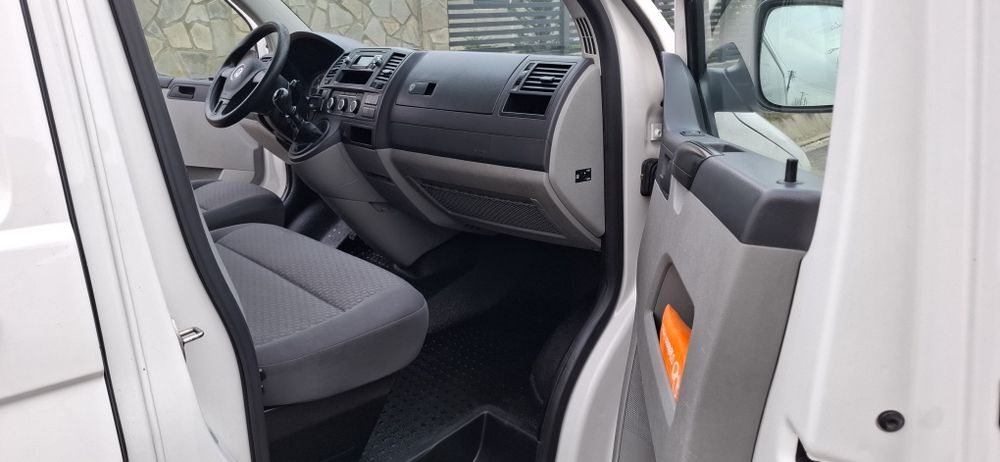 VW T5 Transporter 2013 Vivaro Trafic 2.0tdi euro5