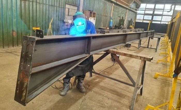 Vand hala metalica 10x15x4m din profil IPE160
Structura contine:
4ferm