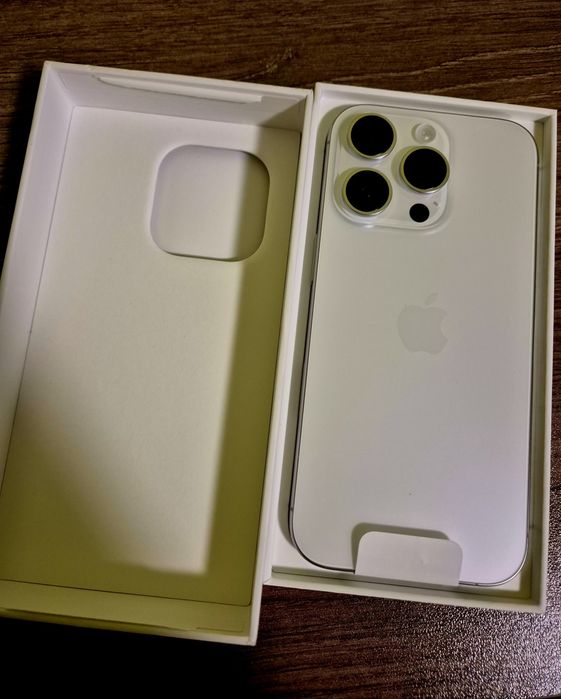 Iphone 16 pro 256 white titanium