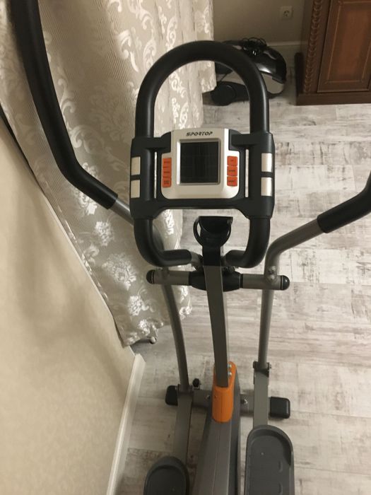 Эллиптическмй тренажёр SportTop E850