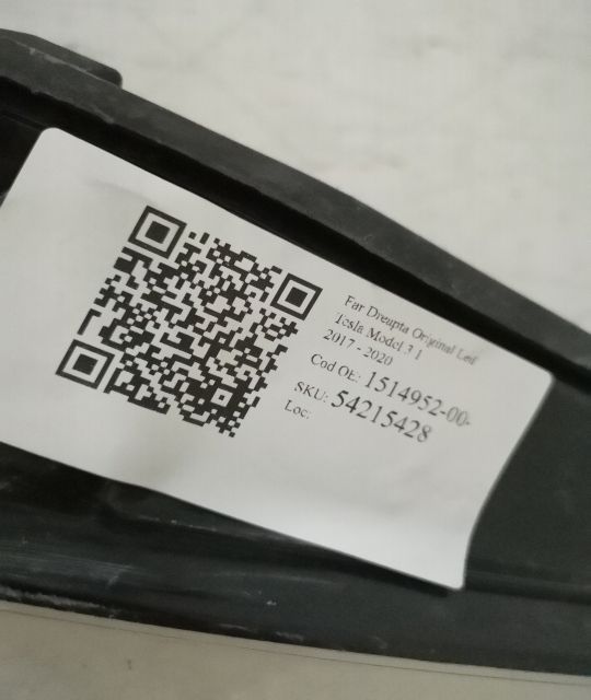 Фар Ляв Оригинален Лед / Far Lyav Originalen Led Тесла / Tesla Model 3