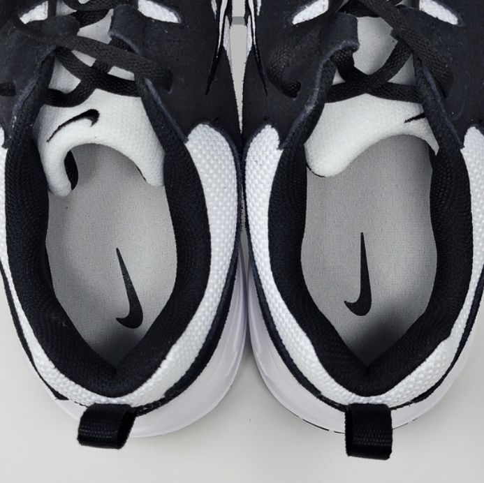 Vand: adidasi Nike Tech Hera (-32%)