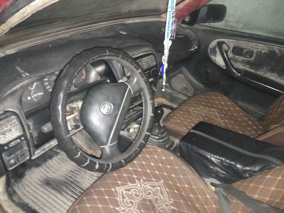 Ниссан примера...