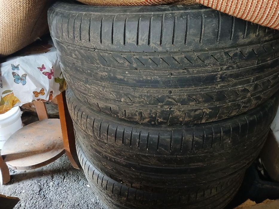 Vând anvelope de vara