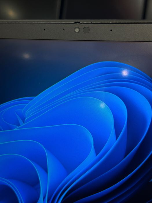 Като нов! Лаптоп Lenovo T14s Gen4 i7/32GB RAM/512 SSD, тъч, 3м. гар.