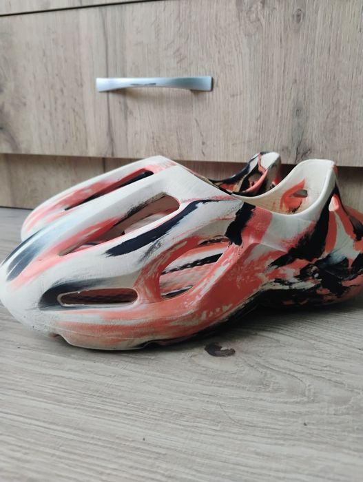 Продавам Foam Runner