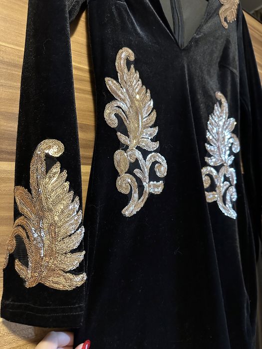 Rochita neagra, de catifea