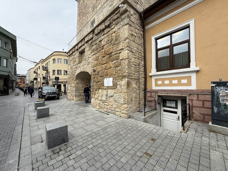 Vand Spatiu comercial sau locuinta,inchiriez