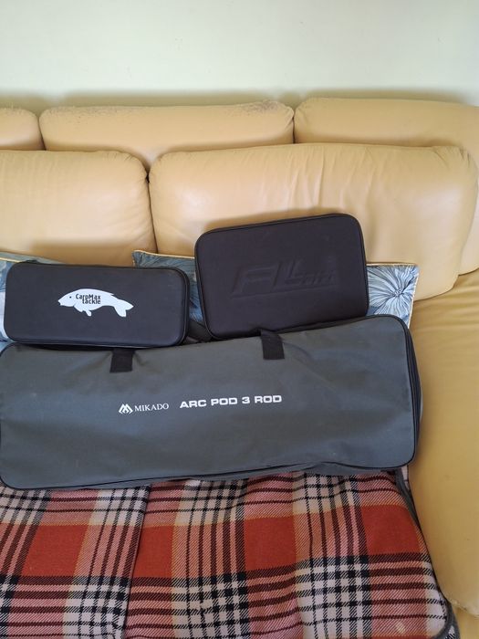 Продавам 3 шаранджийски въдици с калъф