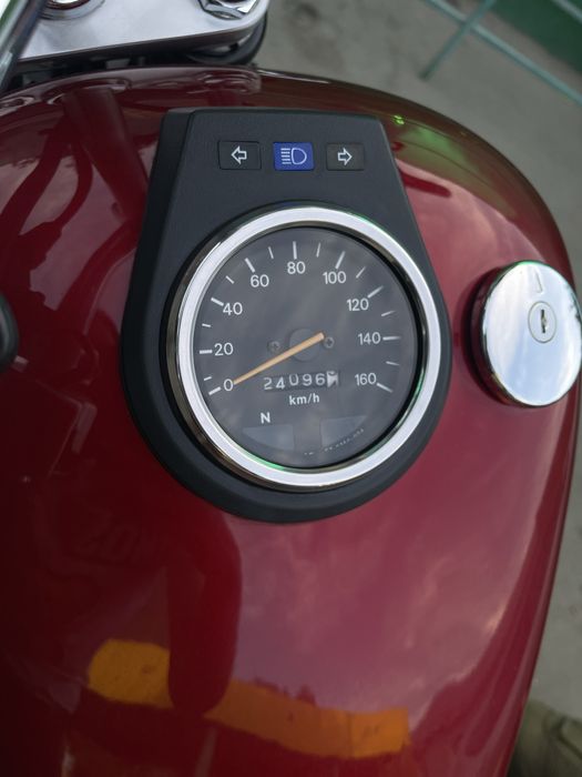 Suzuki Boulevard S40