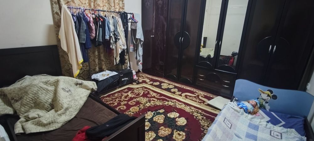 Zudlik bilan sotiladi