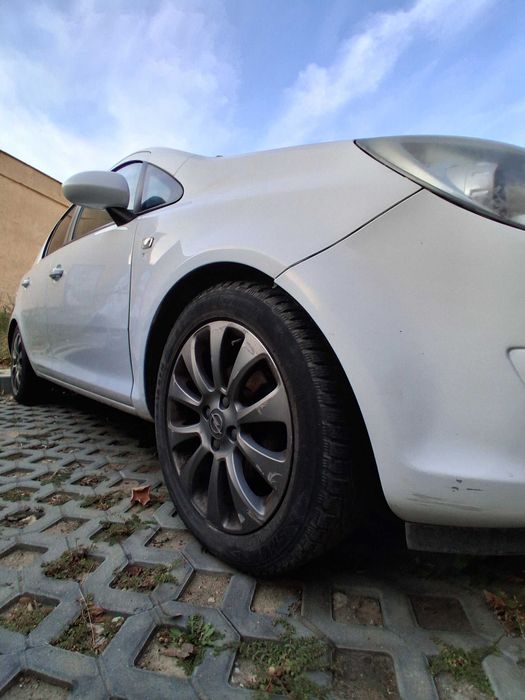 Продавам Opel Corsa 2010, бензин