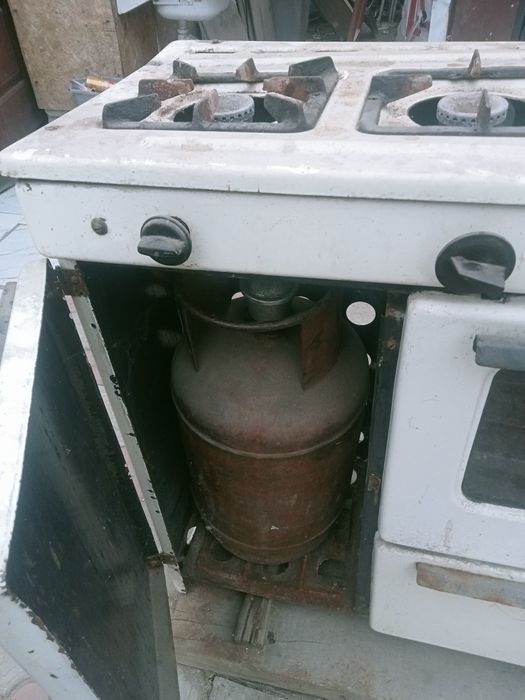 Газ плита с балконом .