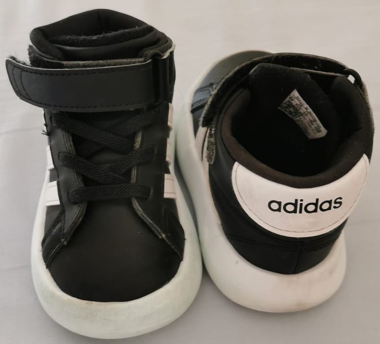 Детски Адидас кецове 22 номер