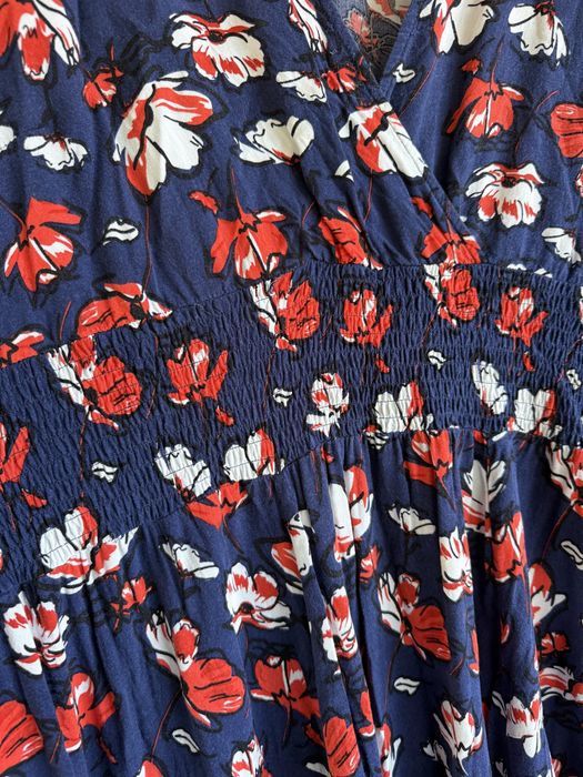 Vand rochie marime mare pret 50 lei