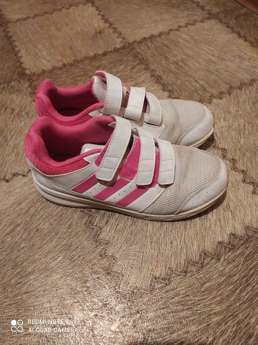 Продам обувь для девочки