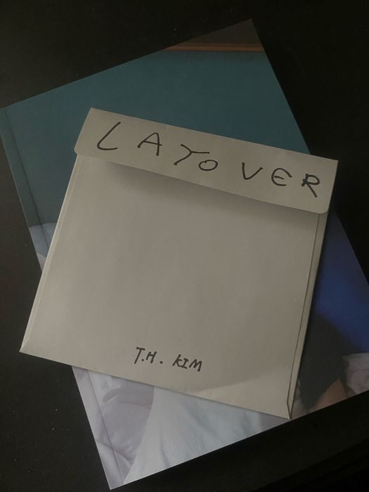 Альбом V (BTS) Layover