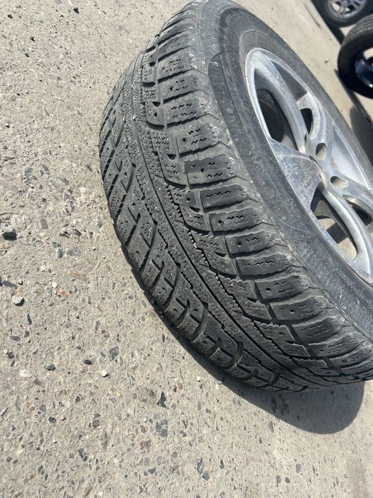 Продам диски с зимней резиной