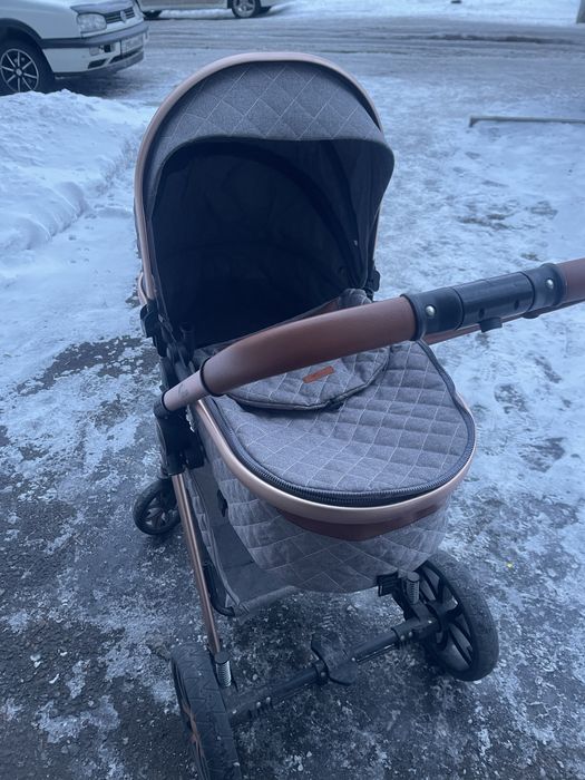 Продаётся Коляска Teknum