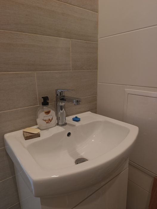 Тристаен апартамент под наем сухата река обзаведен