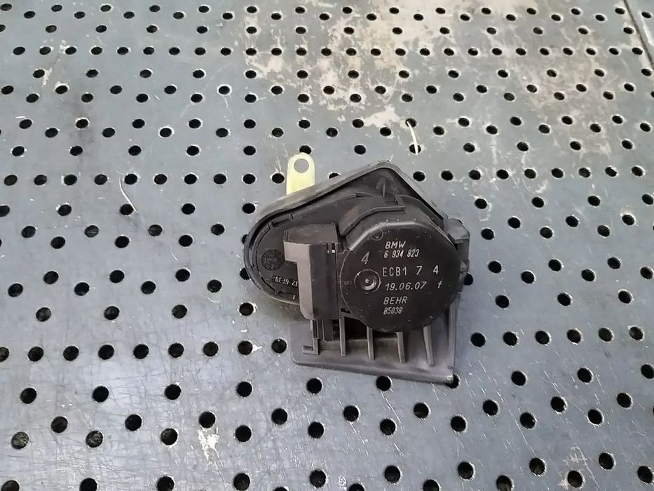 Motoras clapeta aeroterma bmw x3 e83 6934823