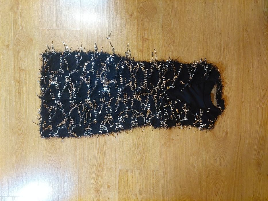 Вечерна рокля...