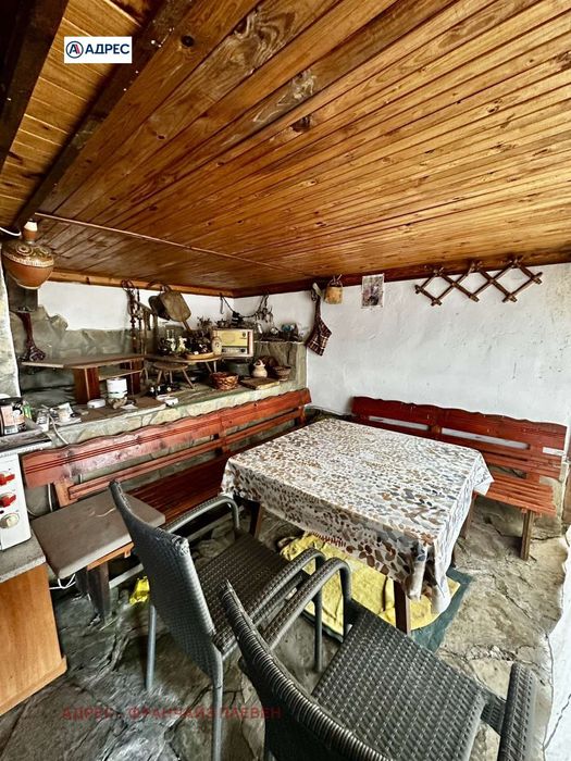 Къща в Ловеч, област-с.Белиш площ 48 цена 43000