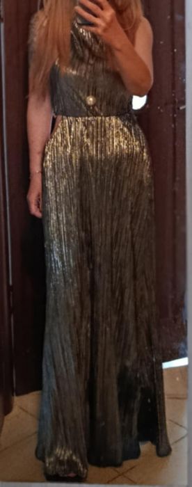 Уникален дамски сет за повод и вечерни партита!