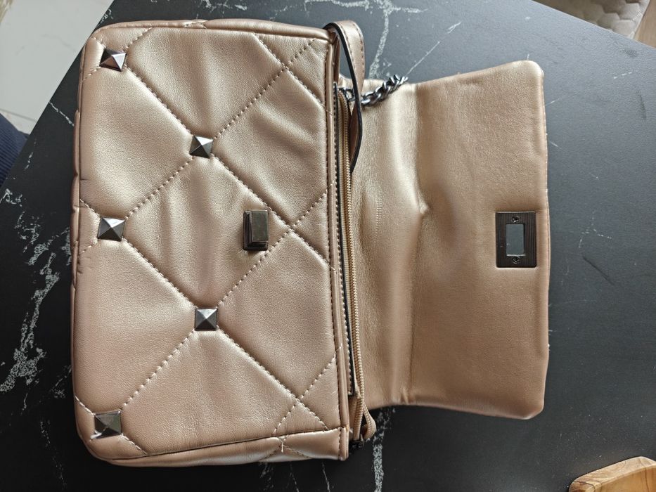 Дамска чанта златисто бежово