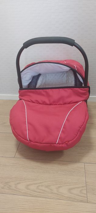 Бебешки стол за кола