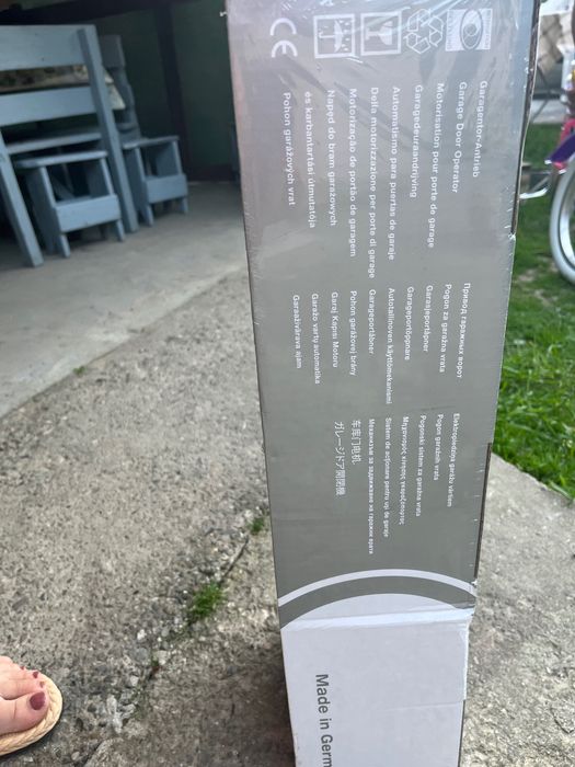Sistem automat de deschidere pentru uși de garaj