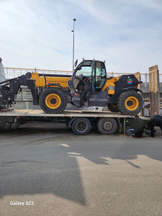 Телескопический погрузчик