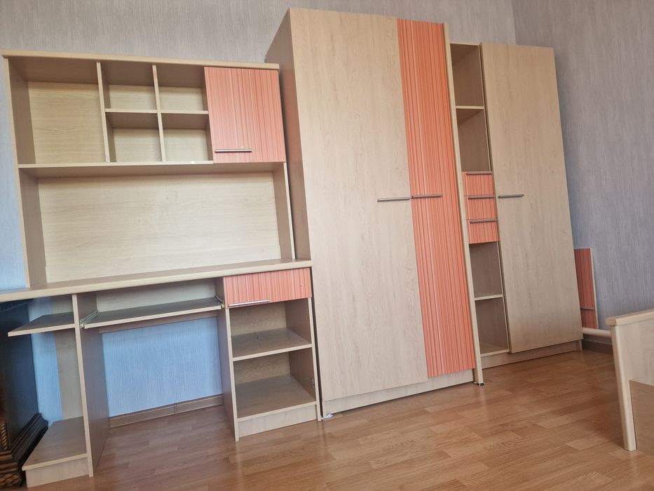 Шкаф, кровать, детская комната
