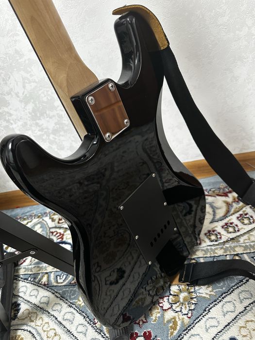 Электро гитара Levinson, как новая