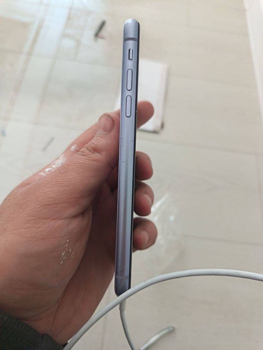 Iphone 11  sotiladi