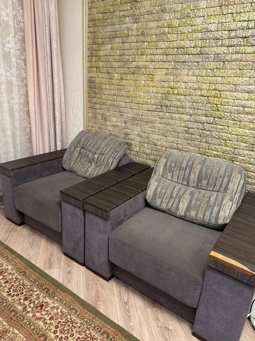 Диван плюс два кресла