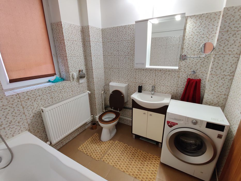 Vand garsoniera 40.3mp2 / Apartament cu 1 camera zona OM