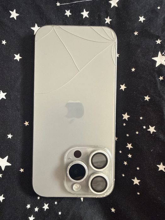 iPhone 15 pro продаю