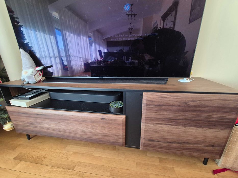 ТВ шкаф и холна маса  Sosono