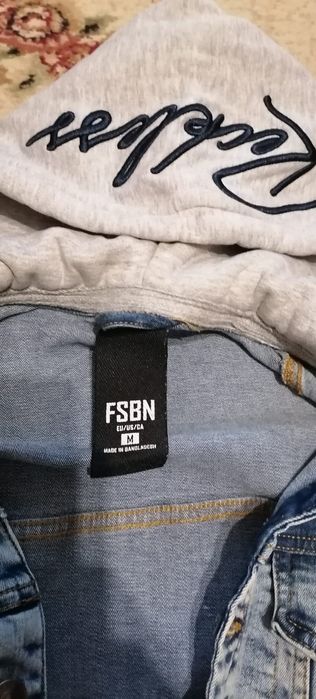 Продам мужские куртки