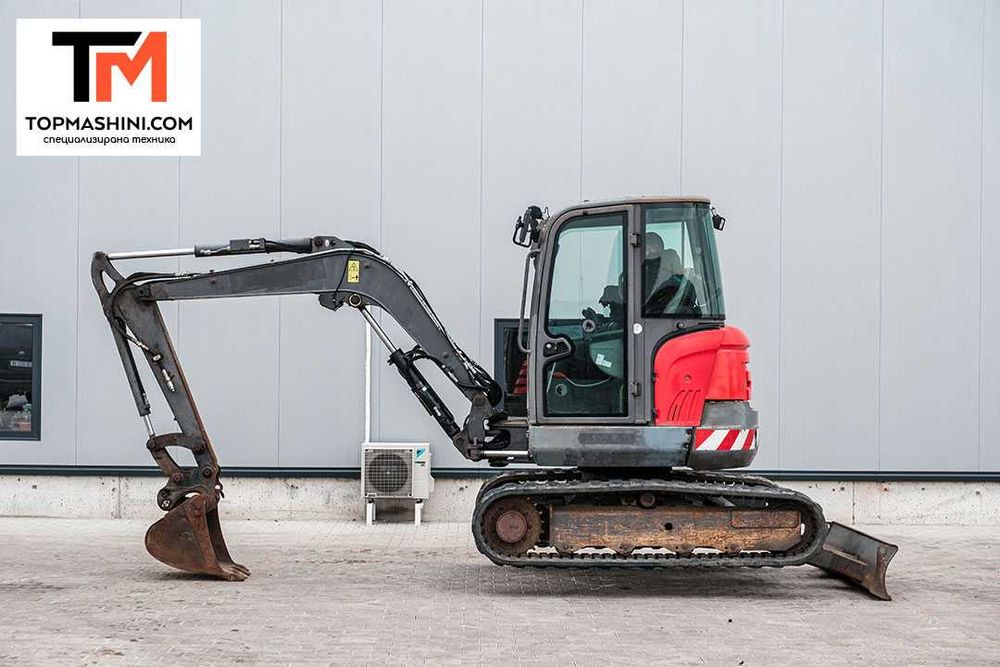 Багер Volvo ECR 48C