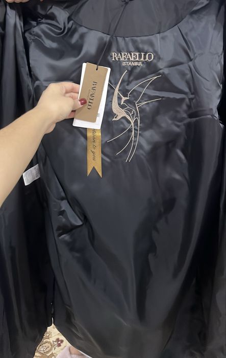 Rafaello куртка новая