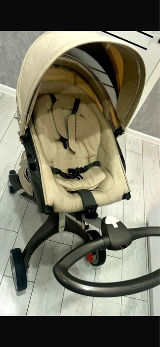 Продам коляску Stokke xplory