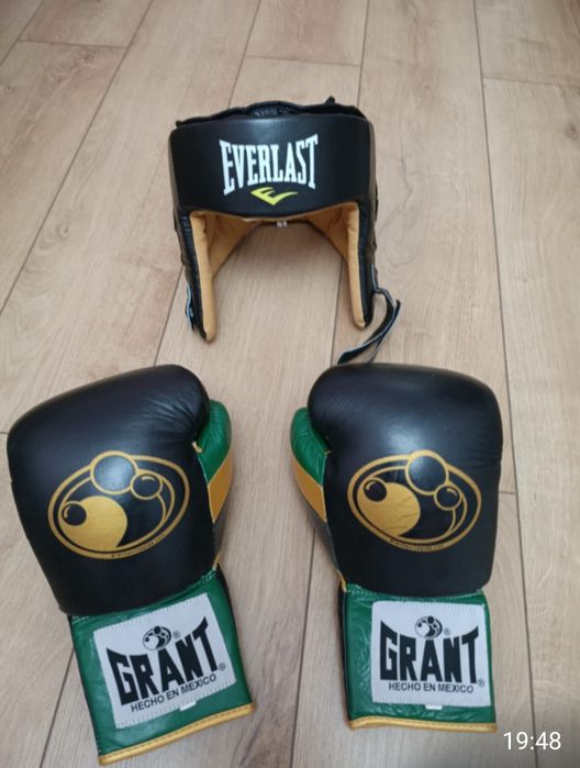 Продам боксерские перчатки