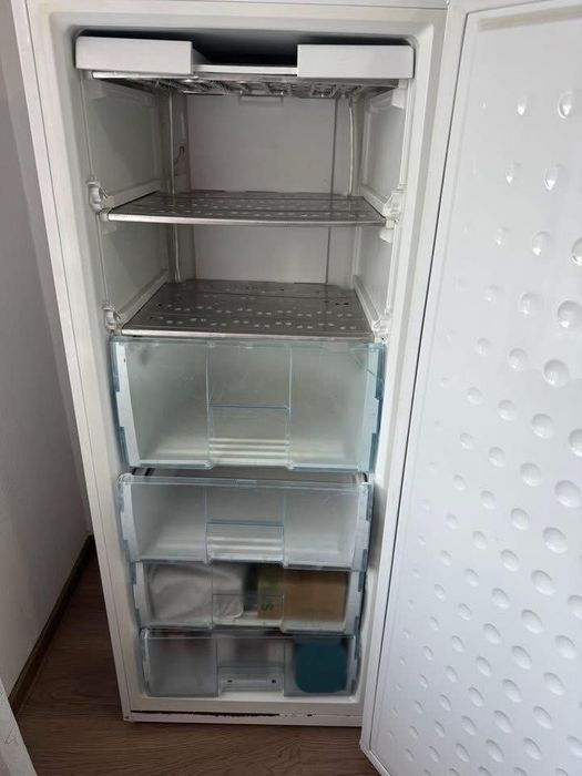 Lada frigorifica 190 de litri arctic