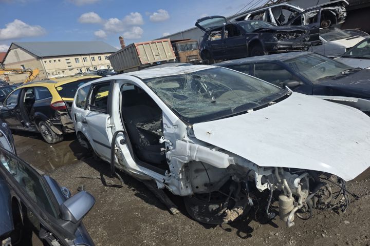 Piese Ford Focus 2005 1.4 MT (80 hp)